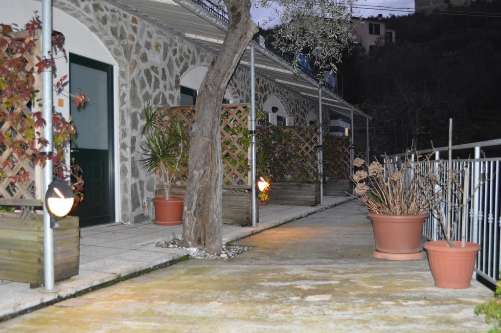 Affittacamere Arabafenice Vezzano Ligure Exterior foto